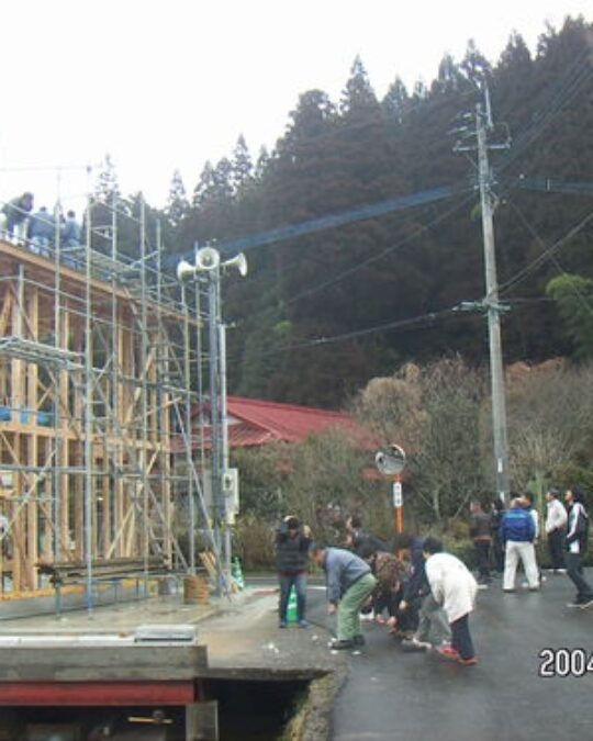 馬場消防小屋棟上げ*